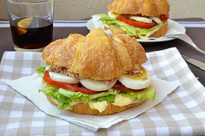 Croisant Cheese and Tomato/Egg